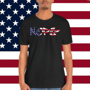 NOPE No Kings In America Protest Sign USA T-Shirt