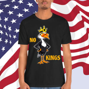 No Kings Political Punk Style Gift for Free Thinkers T-Shirt