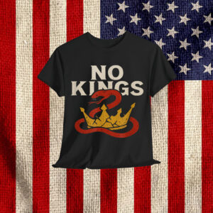 No Kings Snake Crown Graphic Bold Symbolic Design T-Shirt
