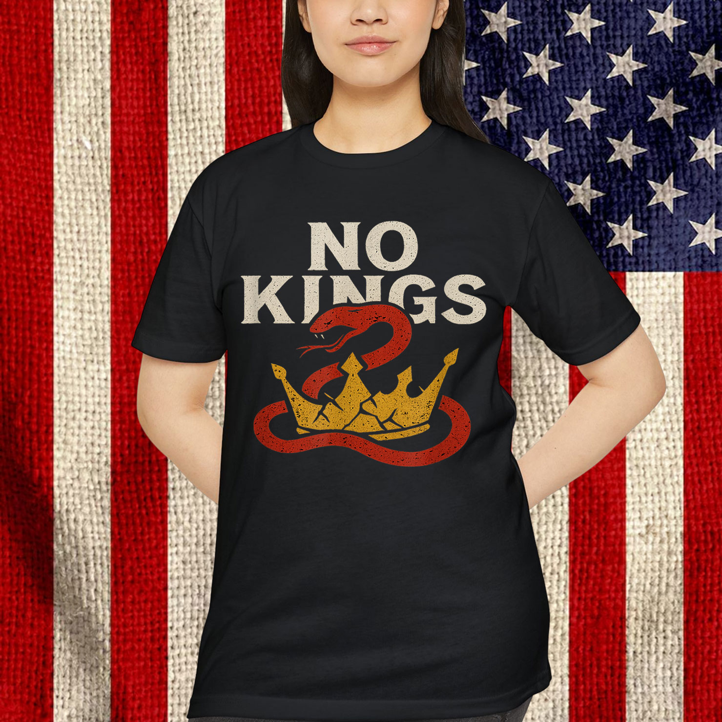 No Kings Snake Crown Graphic Bold Symbolic Design T-Shirt