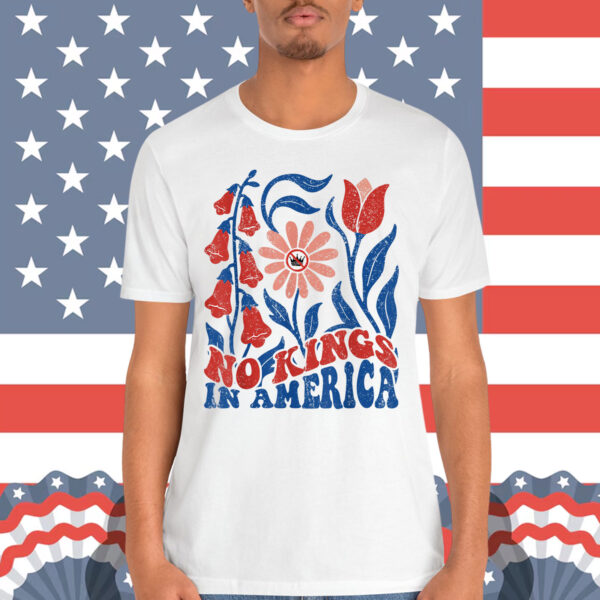 Retro Floral 70s tee Women No King In American T-Shirt
