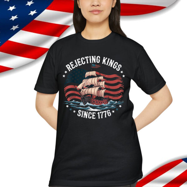 Vintage Rejecting Kings 1776 Patriotic USA Sailboat T-Shirt